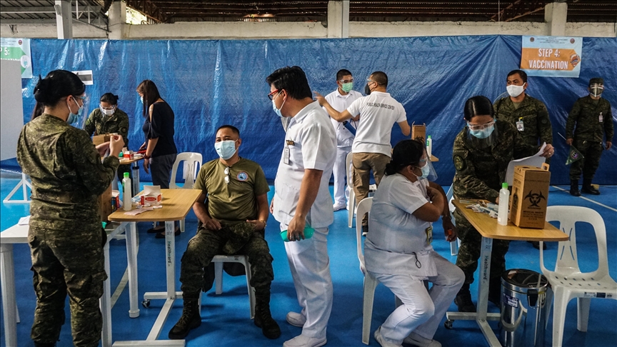 Filipino president threatens jail to those who refuse coronavirus vaccine