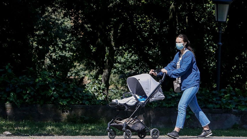 Itali, nga 28 qershori hiqet detyrimi për mbajtjen e maskës në ambient të hapur