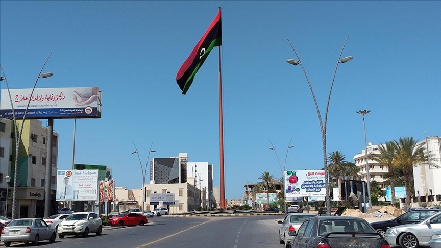 Haftar's militia reopens coastal road connecting Libya’s east, west