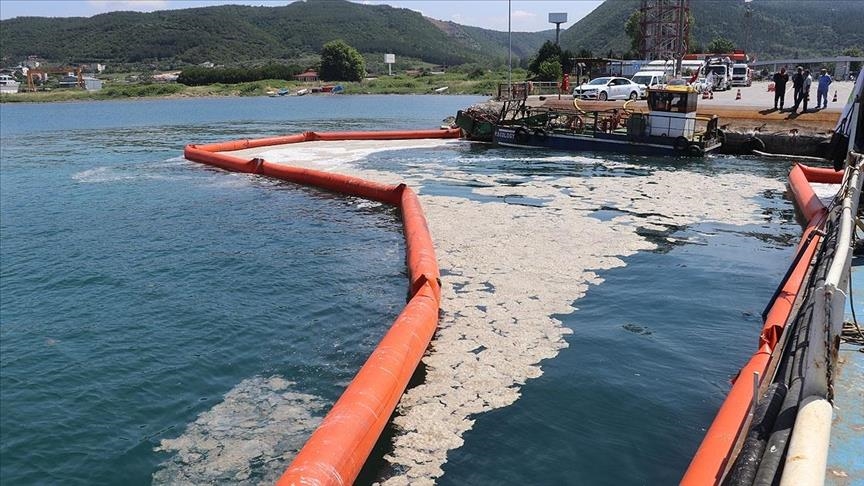 Turkey collects over 6,150 cubic meters of mucilage from sea