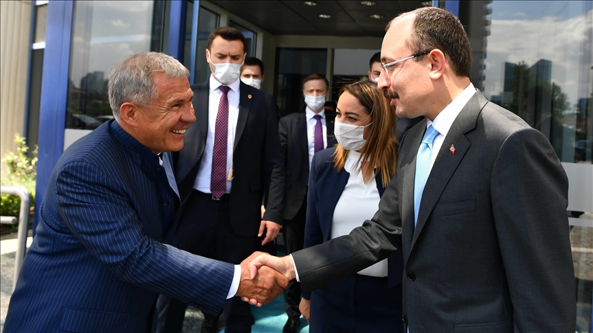 وزير التجارة التركي يلتقي رئيس جمهورية تتارستان
