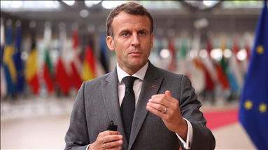 Ο διάλογος ΕΕ-Ρωσίας «είναι απαραίτητος», λέει ο Γάλλος πρόεδρος