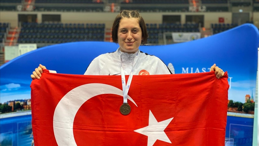 Özel sporcu Fatma Damla Altın, Tokyo Paralimpik Oyunları'na kota aldı