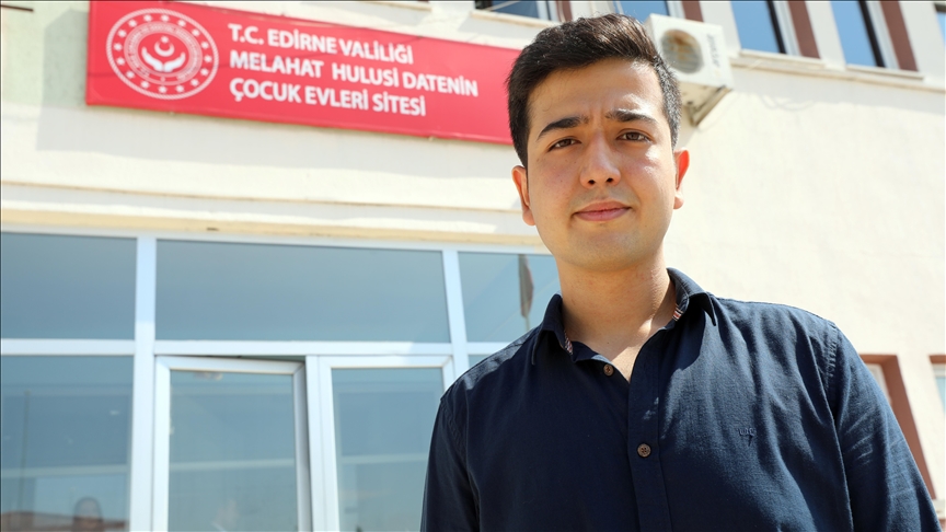Afgan genç hayallerini Türkiye'de gerçekleştirmek istiyor