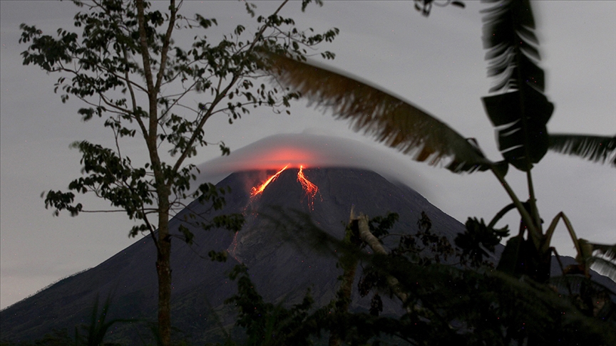 Merapi Yanardağı'nda haziran ayında ikinci kez patlama meydana geldi
