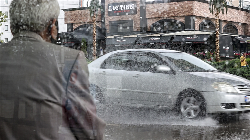 Ankara'da sağanak etkili oldu