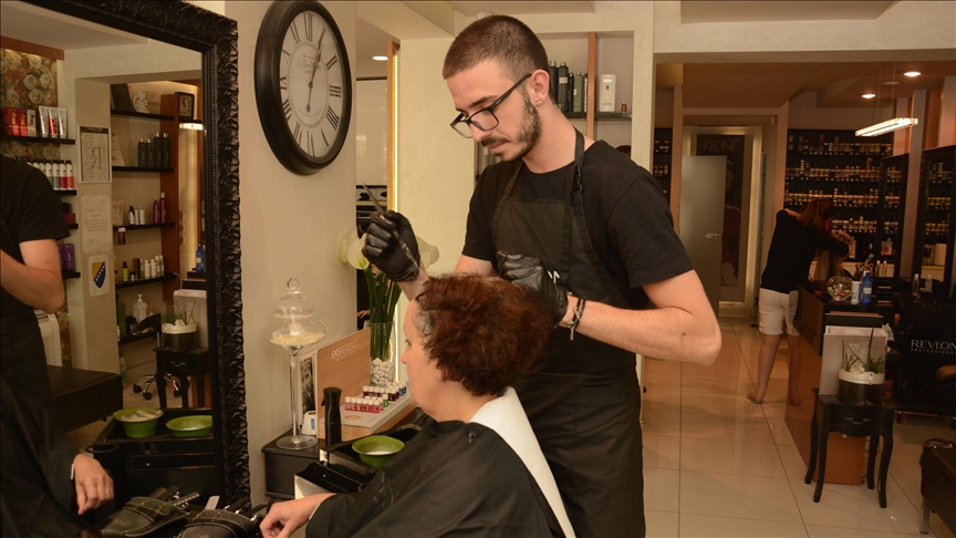 Mladi Mirza Silajdžić: Od doma za djecu bez roditeljskog staranja do uspješnog frizera