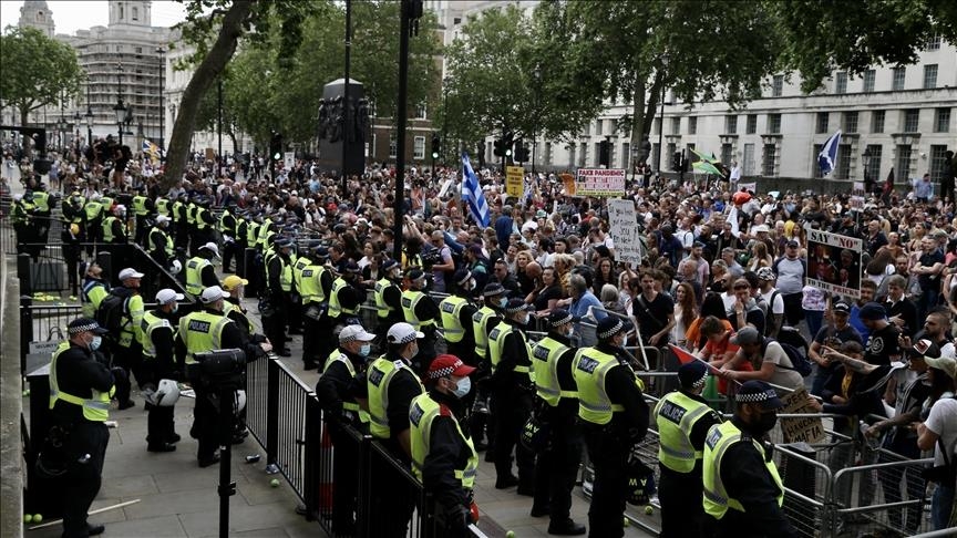 Londres Des Milliers De Protestataires Contre Les Restrictions Sanitaires Et Israel