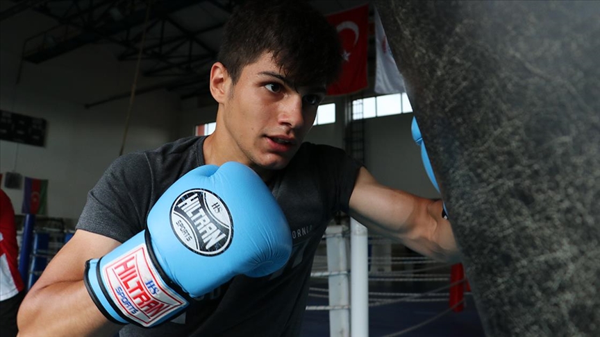 Milli boksör Ahmet Gündüz Avrupa Şampiyonluğu için ringe çıkacak