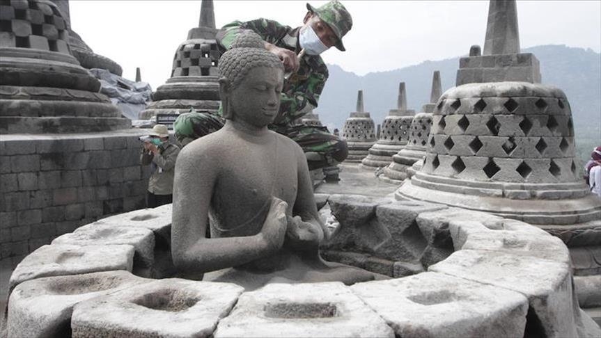 Indonesia s largest Buddhist temple closed amid virus spike