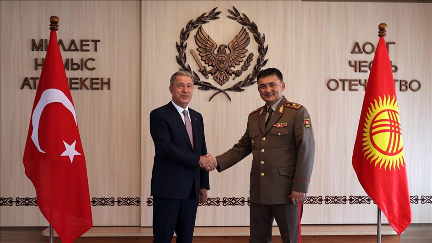 Turkish defense chief meets Kyrgyz counterpart in Bishkek 