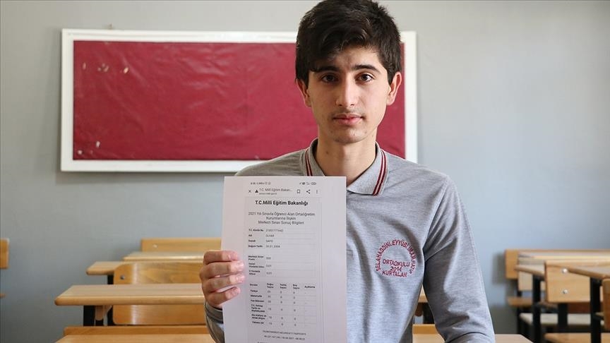 Syrian student among top scorers on Turkish high school entrance exam