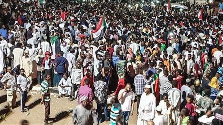 Thousands of Sudanese demonstrate against subsidy removal