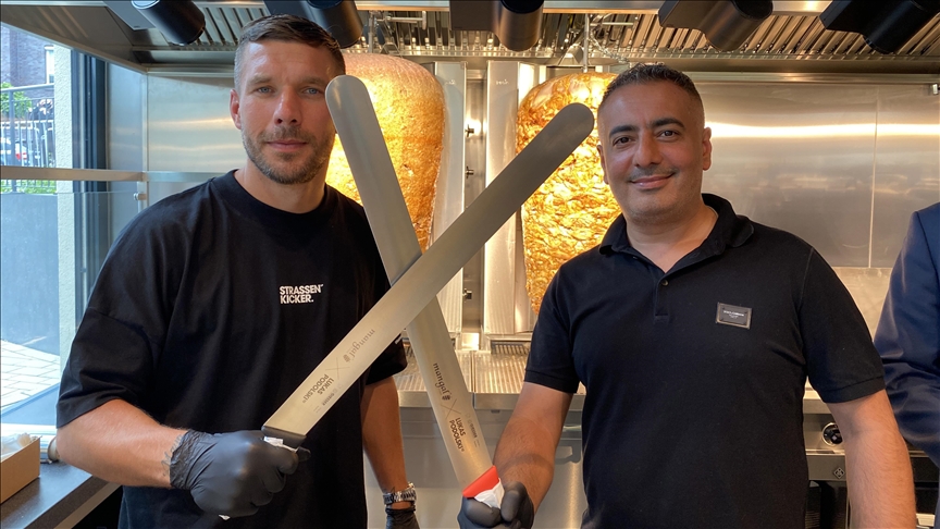 Lukas Podolski lancem doner kebab restorana osvaja Njemačku, želi i na svjetsko tržište