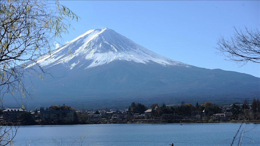 Japan's Mt. Fuji welcomes climbers after yearlong virus closure