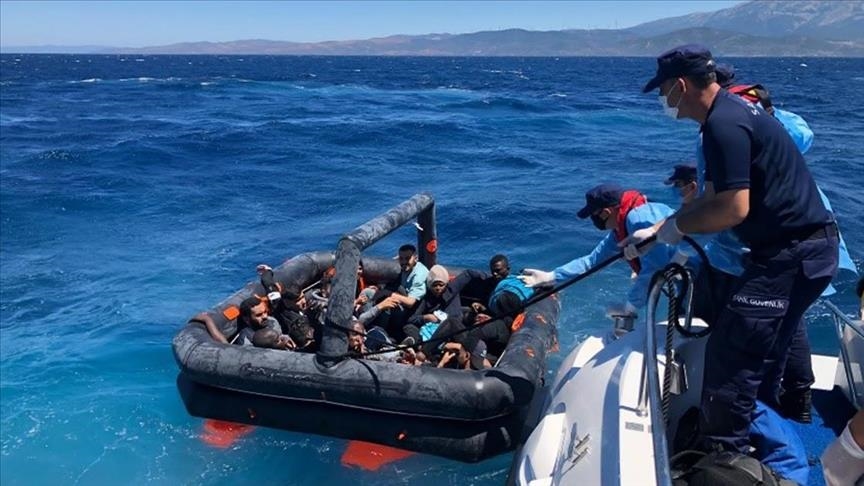 26 asylum seekers rescued by Turkish Coast Guard after Greek pushback
