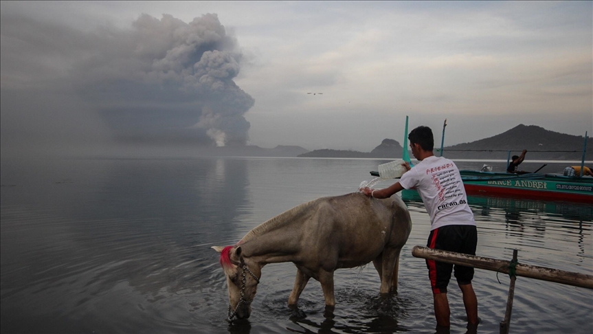 Ahli ingatkan potensi erupsi eksplosif akibat magma Gunung Taal, Filipina