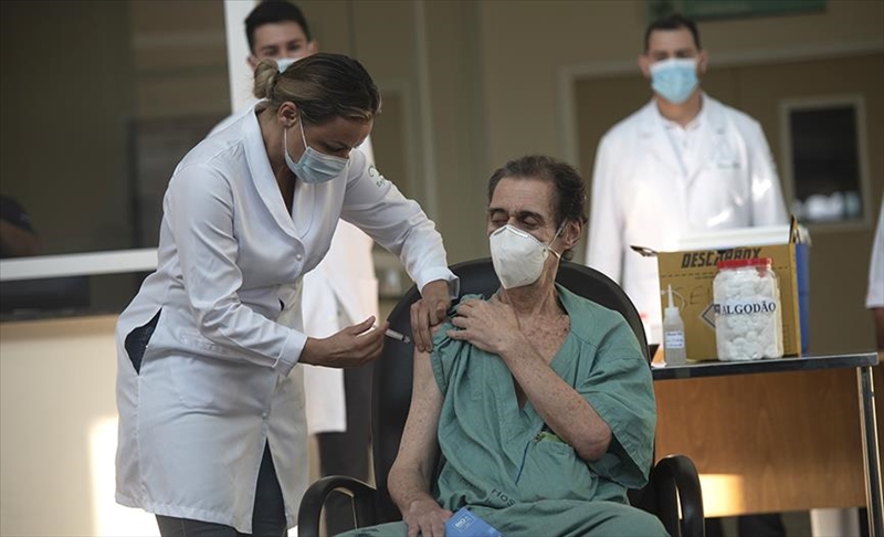 Ministerio de Salud de Brasil: 'Somos el cuarto país con más vacunas en el mundo'