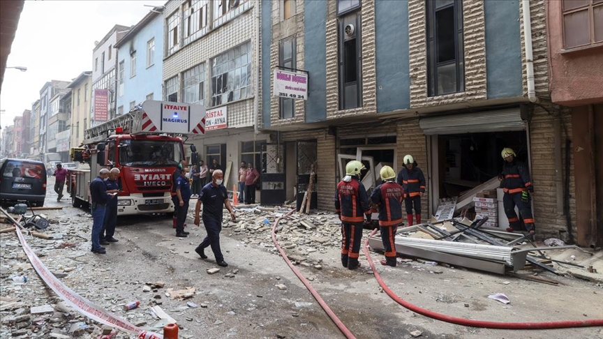 Ankara Siteler'de bir binada meydana gelen patlamada 2 kişi yaralandı