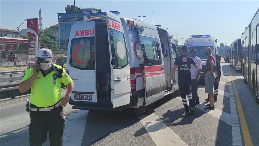 Turquie: Deux metrobus entrent en collision à Istanbul