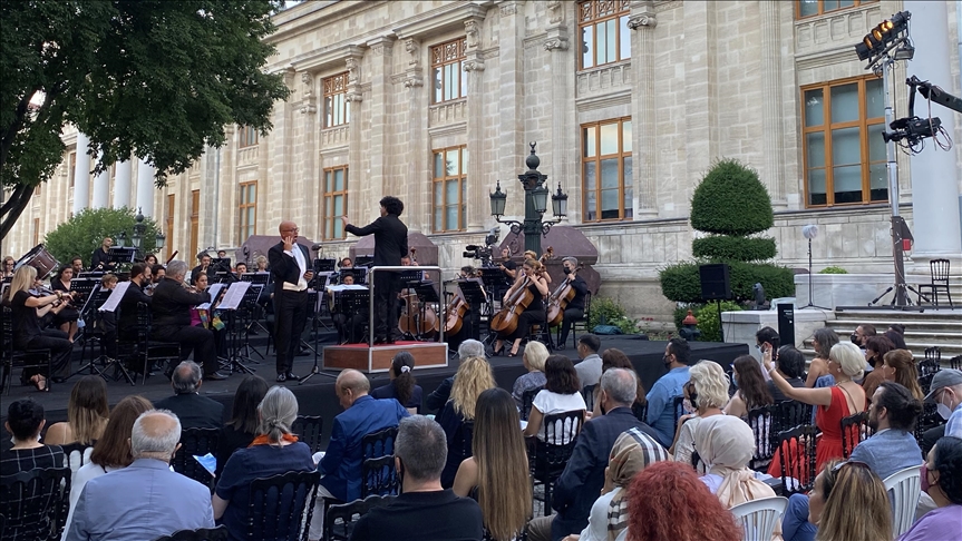 Istanbul Opera Festival shines with baroque night, Mozart