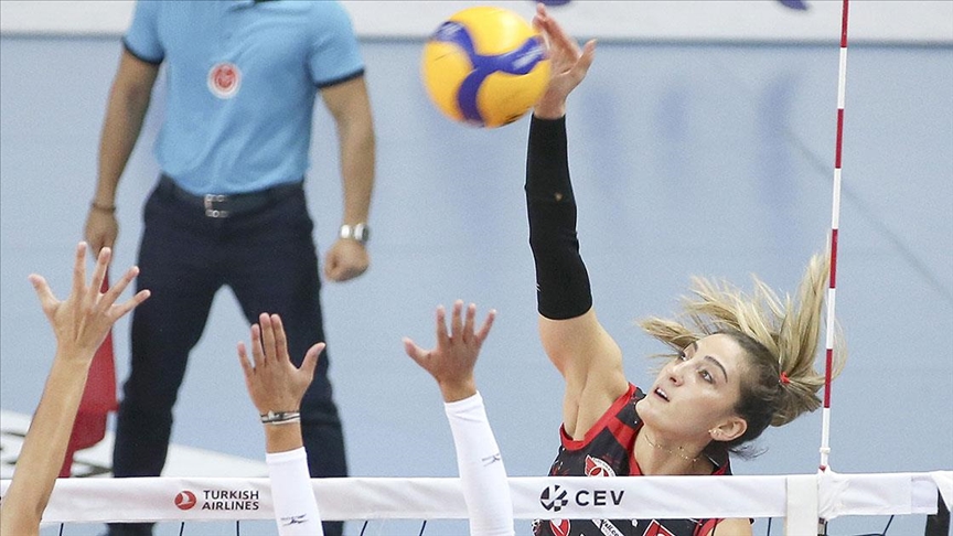 Milli voleybolcu Şeyma Ercan: Tokyo Olimpiyatları'na odaklanmış durumdayız