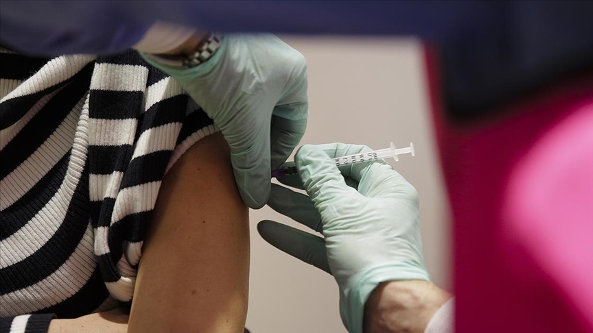 Kovid-19 geçirenler iki doz aşı olabilecek