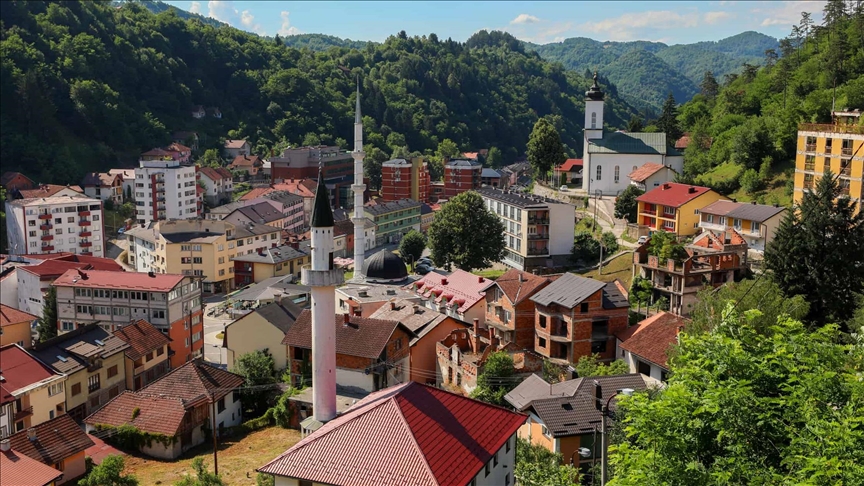 Srebrenica trata de mantenerse en pie en difíciles condiciones luego de 26 años del genocidio