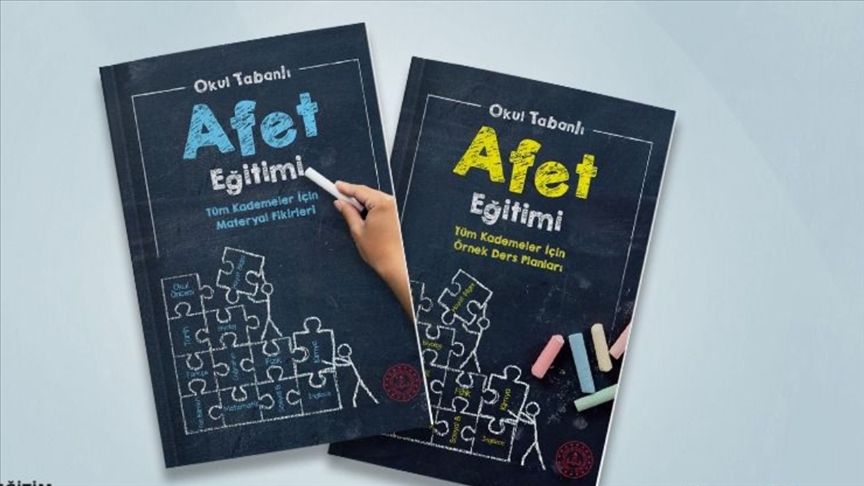 Milli Eğitim Bakanı Selçuk 'Okul Tabanlı Afet Eğitimi' alanında iki kitap hazırladıklarını duyurdu