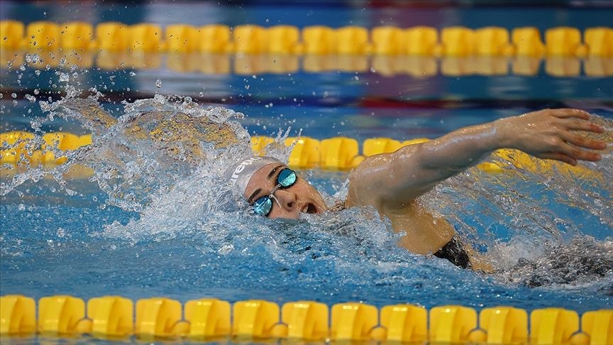 Turkish swimmer Merve Tuncel wins gold at European Junior Championships