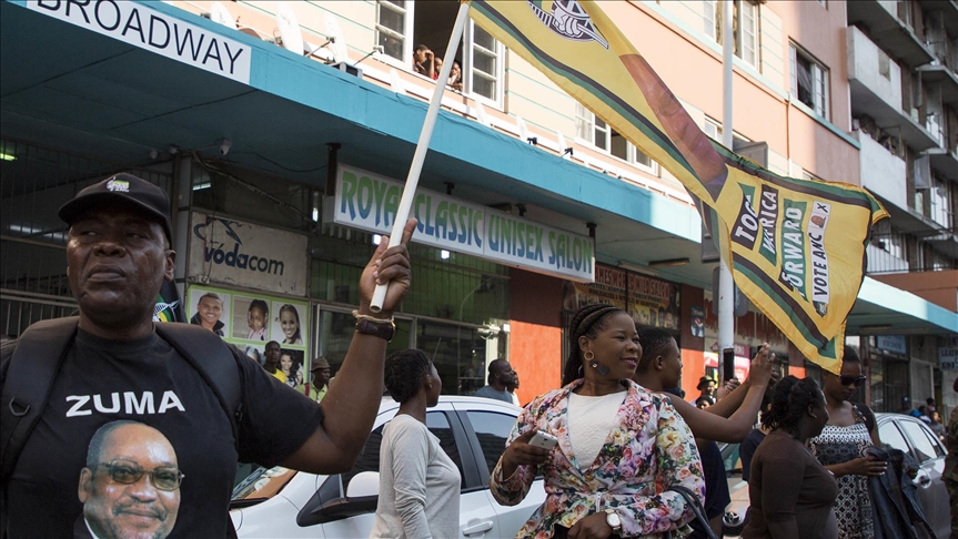 'Free Jacob Zuma' protesters burn several trucks in South Africa