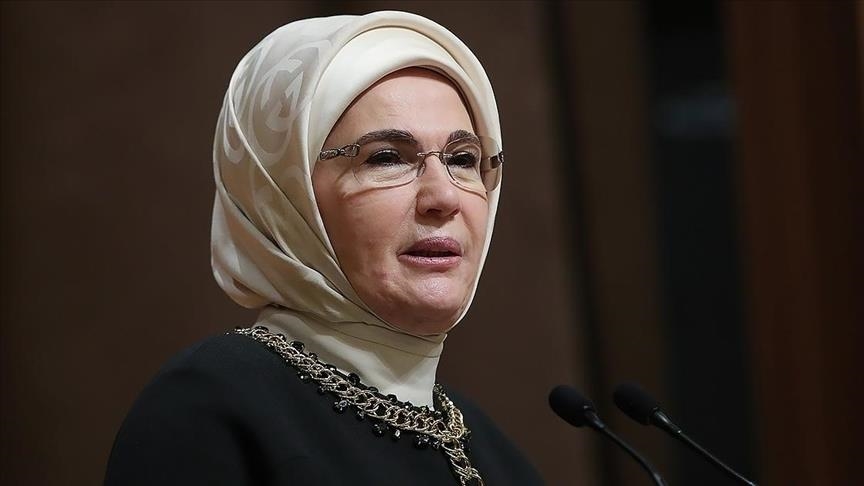 Emine Erdogan odala počast žrtvama genocida u Srebrenici
