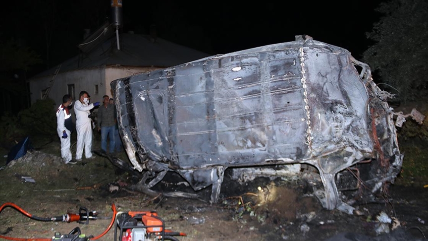 Van'da düzensiz göçmenleri taşıyan minibüs şarampole devrildi: 12 ölü, 20 yaralı