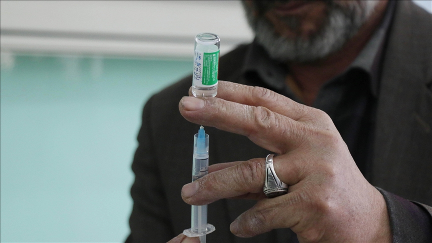 Afganistán apuesta por aumentar la vacunación para frenar el aumento de contagios de coronavirus