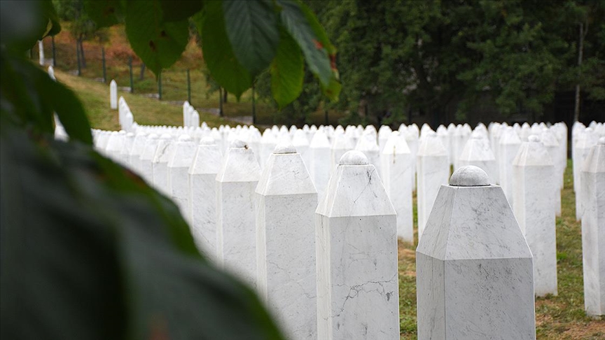 Potocari Memorial Cemetery in Srebrenica fell silent with ...