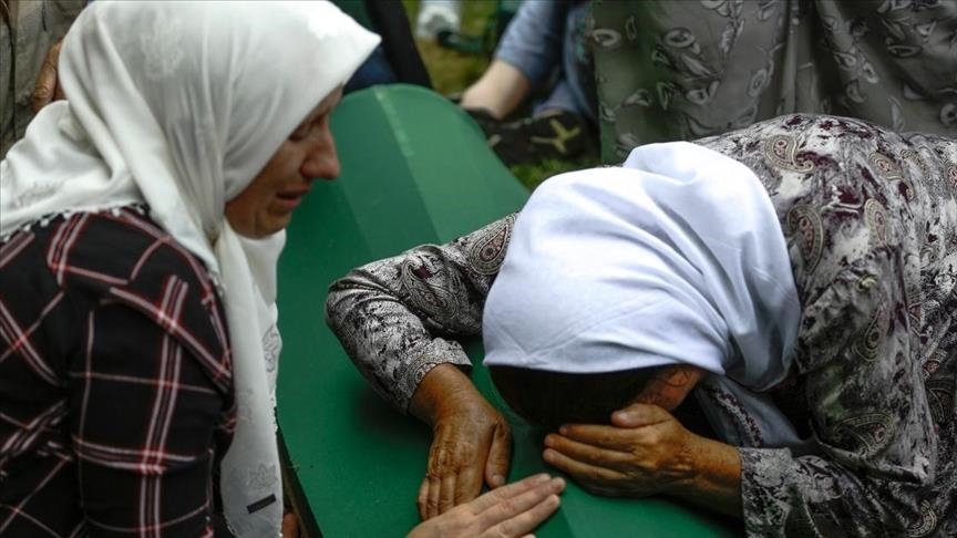 بعد 26 عاما.. البوسنة تدفن رفات 19 من شهداء مجزرة سربرنيتسا