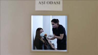 Turkey administers over 330,000 COVID-19 vaccine shots in 24 hours