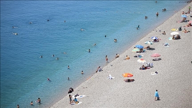 307,000+ Russian tourists flock to Turkey's Antalya in 2 weeks