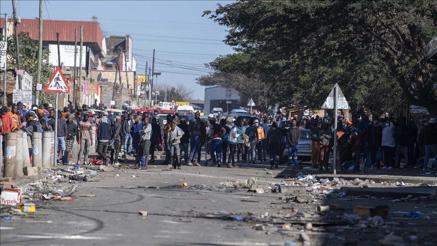 Death toll at 117 in South Africa from pro-Zuma protests