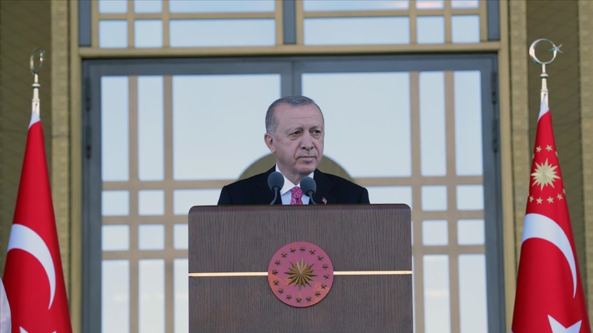 Cumhurbaşkanı Erdoğan: Başta FETÖ olmak üzere tüm terör örgütlerine karşı teyakkuz halinde olmayı sürdüreceğiz