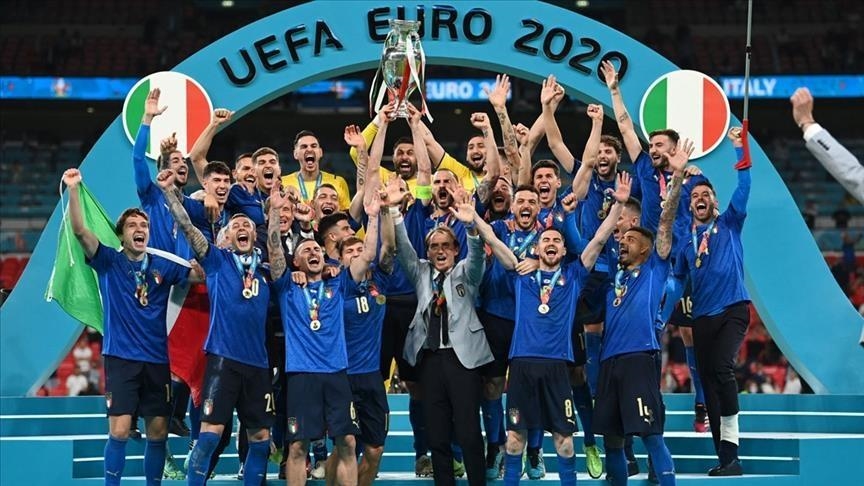 Italia nderon ekipin kombëtar të futbollit me "Rendin e Meritës" për suksesin në EURO 2020