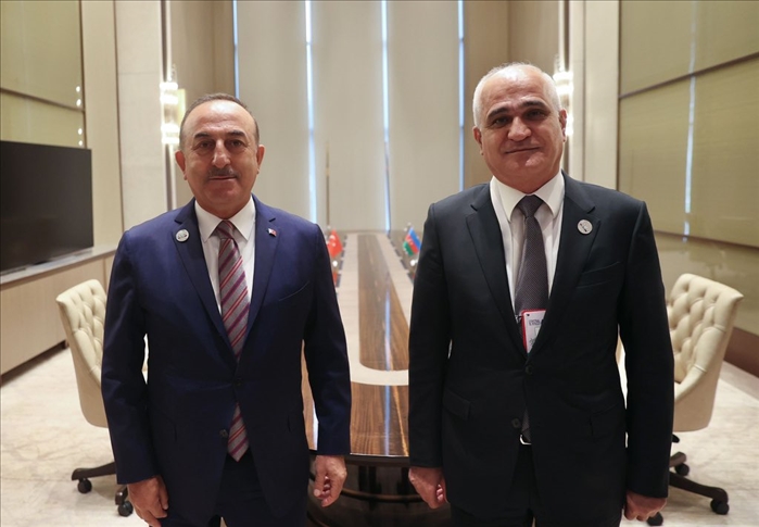 Dışişleri Bakanı Çavuşoğlu, Azerbaycan Başbakan Yardımcısı ve Kuveyt Dışişleri Bakanı ile bir araya geldi