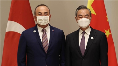 Turkish FM meets Chinese counterpart in Tashkent