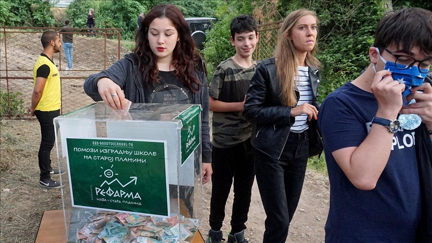 Iz grada na selo u Srbiji: Stara planina bogatija za petnaestoro dece, nedostaje škola