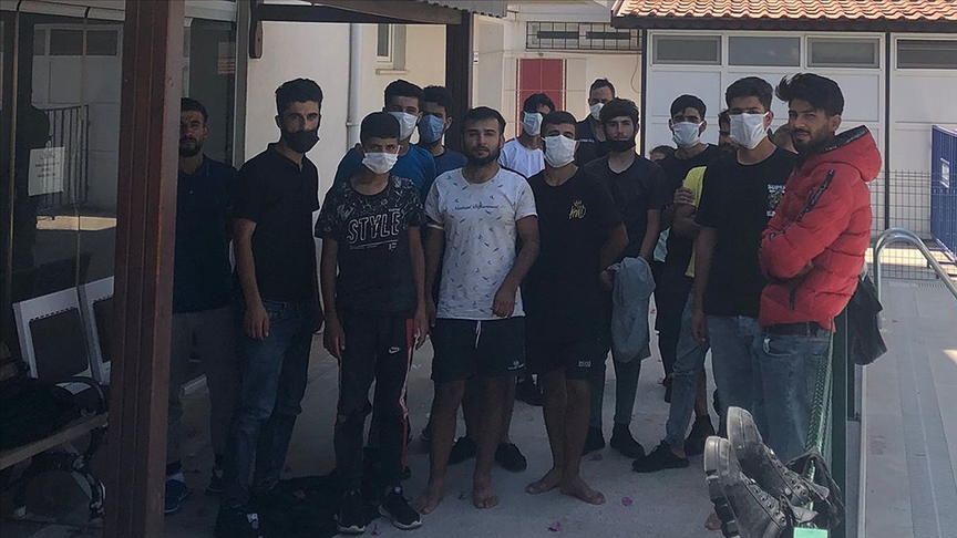 Datça'da Türk kara sularına geri itilen 26 düzensiz göçmen kurtarıldı