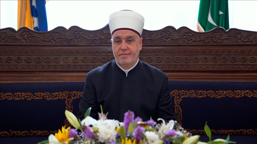 Reisu-l-ulema Kavazović povodom Kurban-bajrama: Budite pri ruci svom bratu, komšiji i sugrađaninu