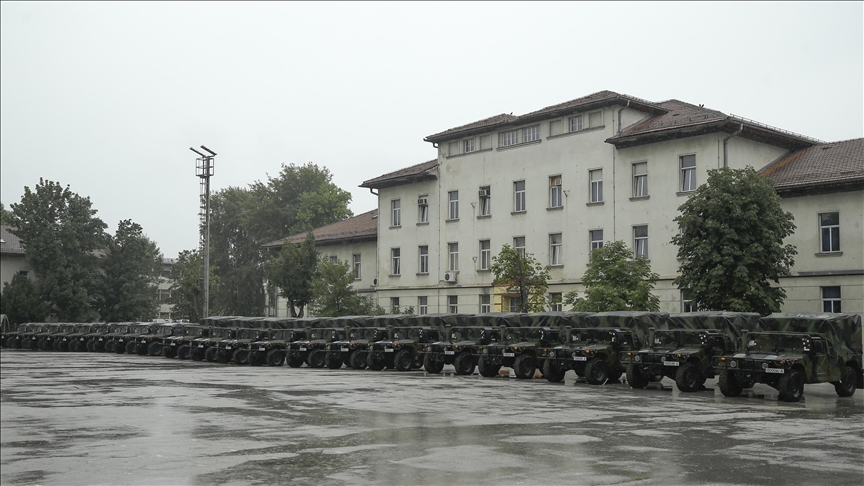 الولايات المتحدة تدعم البوسنة بـ21 مركبة "همر" عسكرية