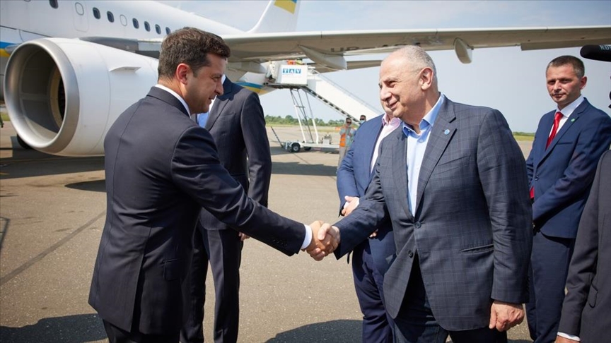 Президент Украины Зеленский прибыл в Грузию