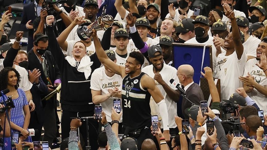 Milwaukee Bucks fiton titullin e kampionit të NBA-së