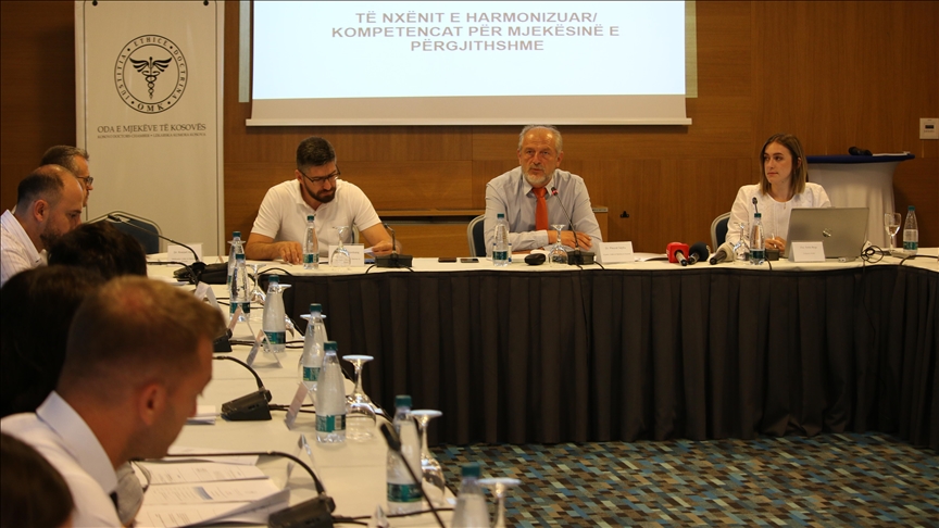 Kosovë, 145 nga 150 mjekë të diplomuar gjatë vitit largohen nga vendi